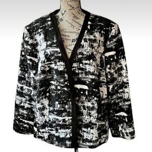 Nine West Modern Multi-Pattern Artsy Cropped Blazer Size 14 B/W